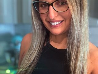 Live Webcam Show with AlisonHomeAlone